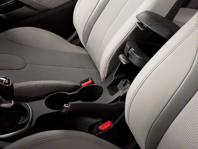 2012 Hyundai Veloster Base w/Black