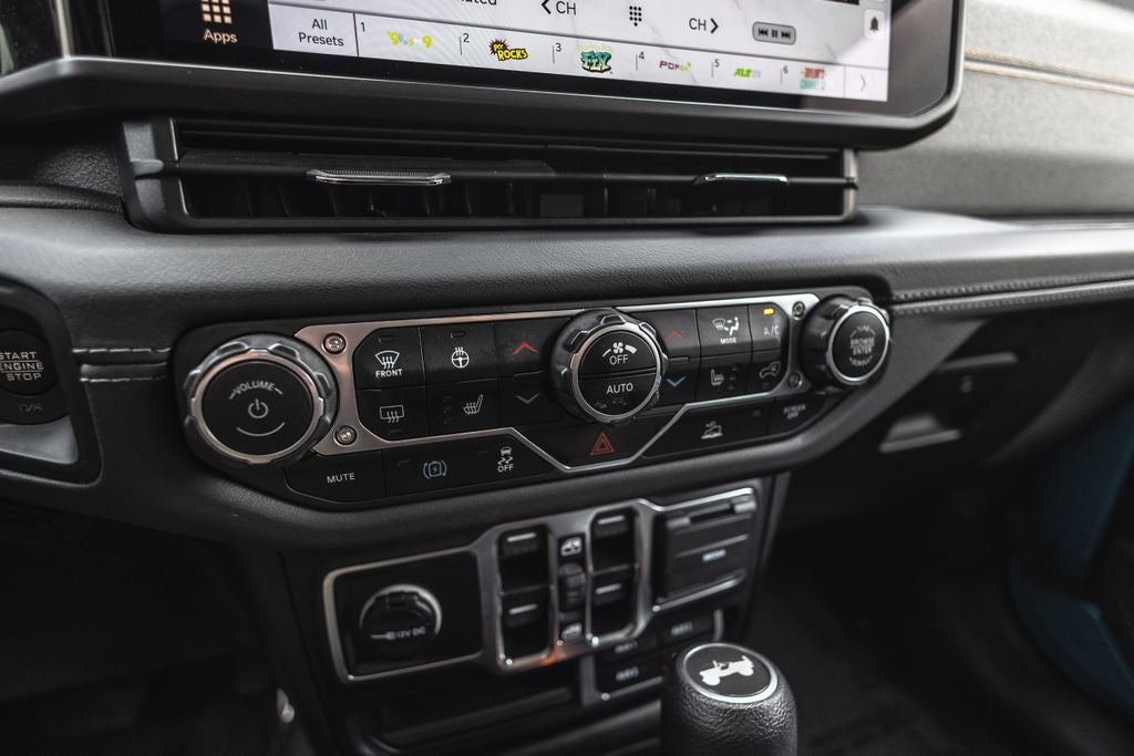 2024 Jeep Wrangler Sahara 4xe