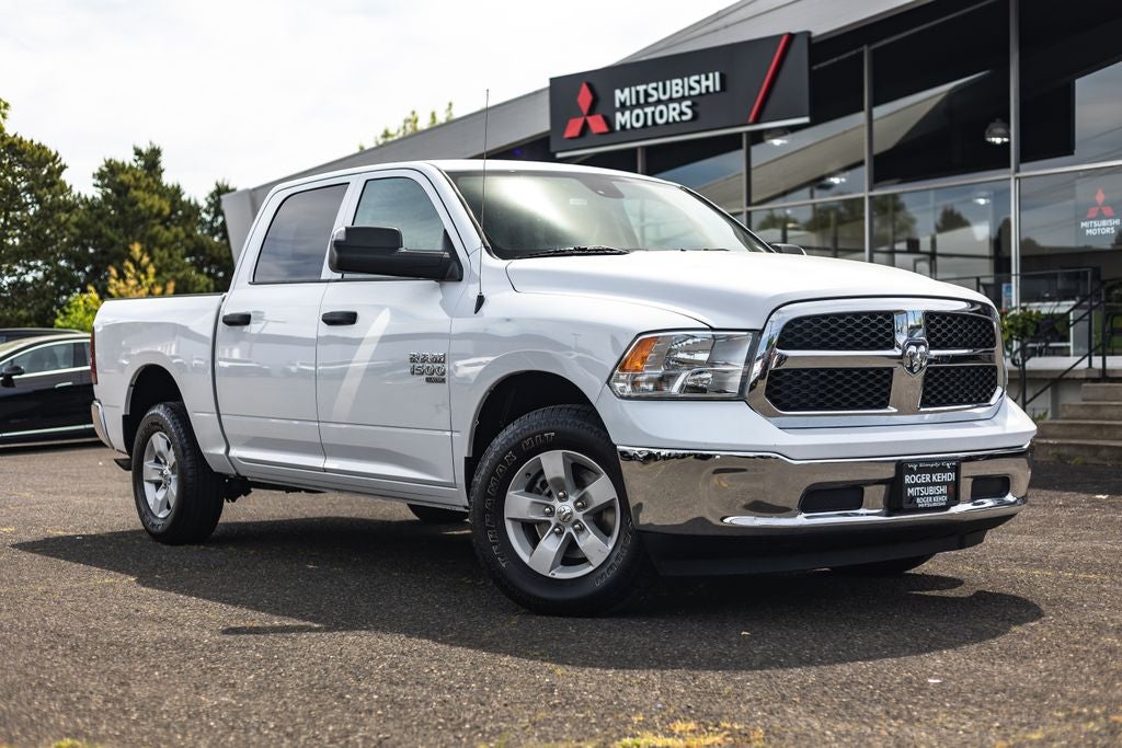 2023 RAM 1500 Classic SLT 4x4 Crew Cab 5'7's photo