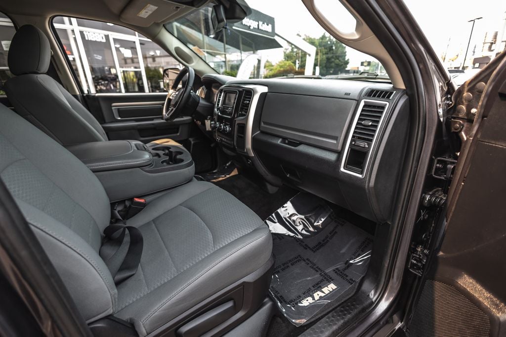 2016 RAM 1500 SLT