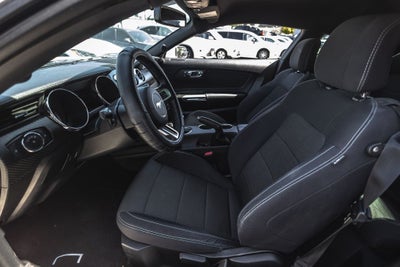 2017 Ford Mustang V6