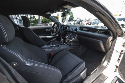2017 Ford Mustang V6