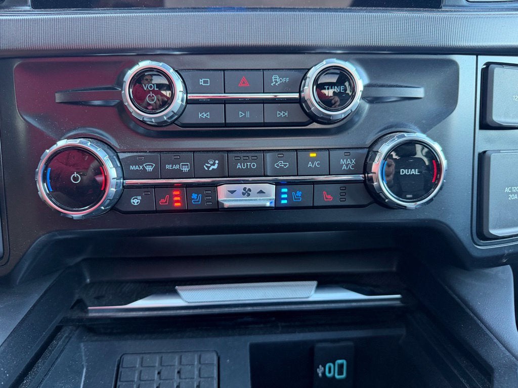 2025 Ford F-350SD Platinum