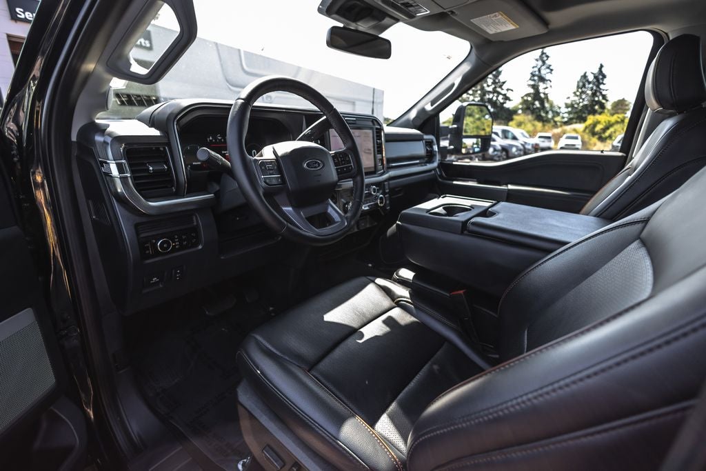 2025 Ford F-350SD Lariat