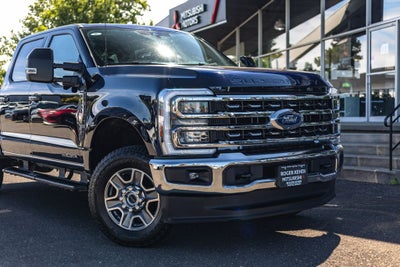 2025 Ford F-350SD Lariat