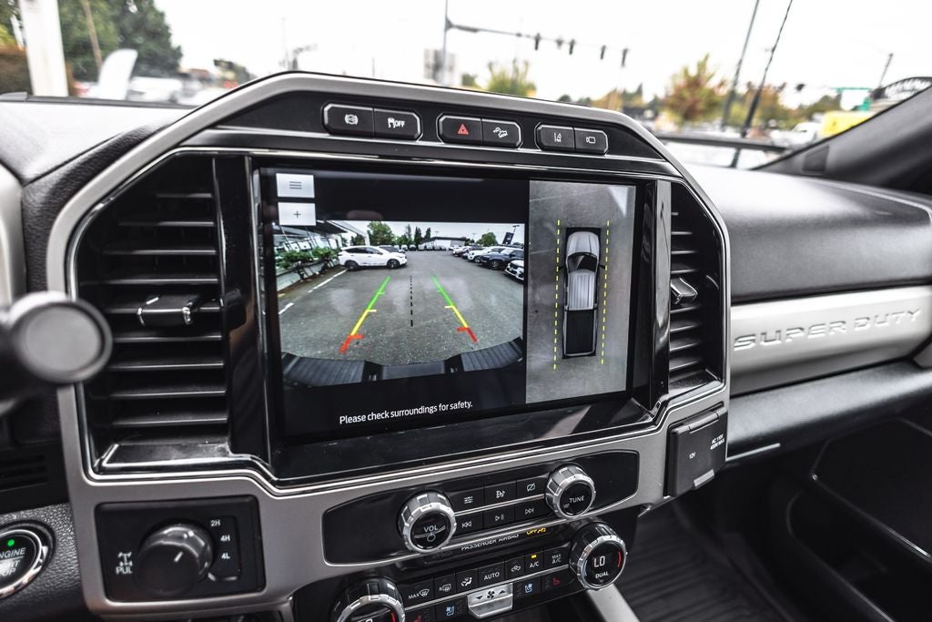 2022 Ford F-350SD LARIAT