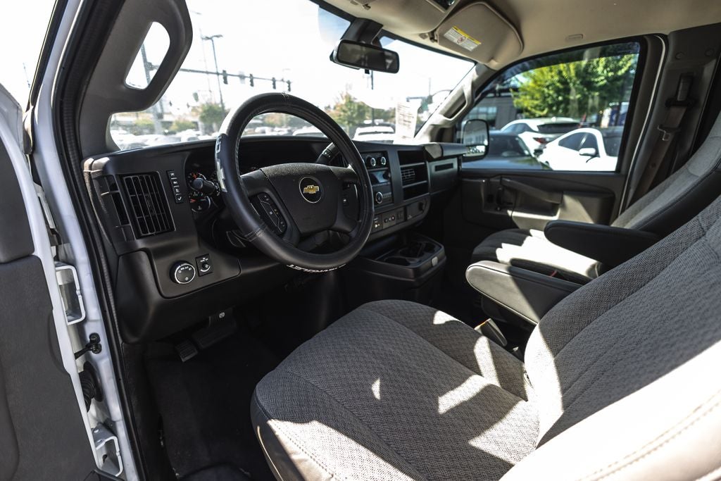 2020 Chevrolet Express 3500 LT Passenger