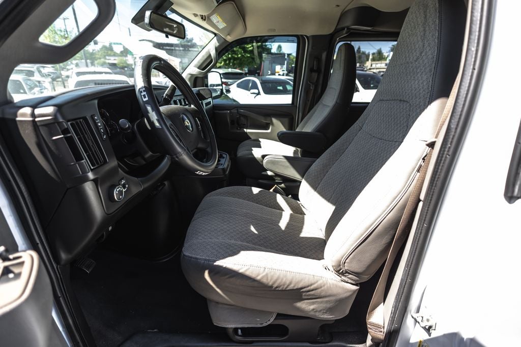 2020 Chevrolet Express 3500 LT Passenger