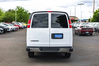 2025 Chevrolet Express 3500 LT Passenger