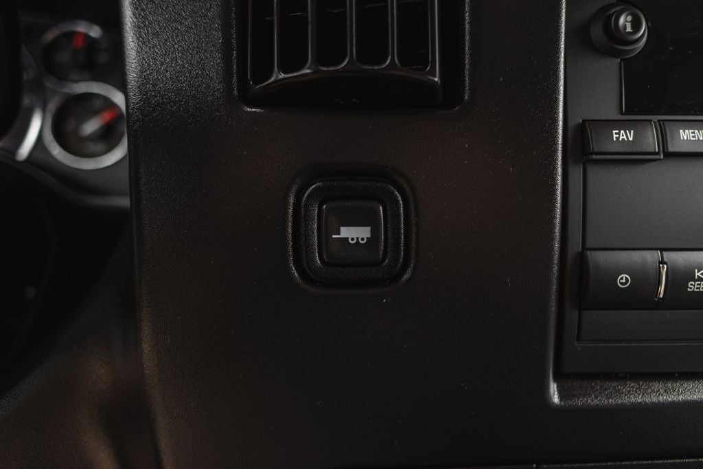 2025 Chevrolet Express 3500 LT Passenger