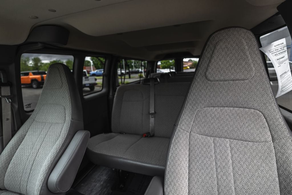 2025 Chevrolet Express 3500 LT Passenger