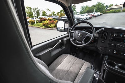 2025 Chevrolet Express 3500 LT Passenger
