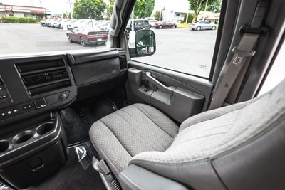 2025 Chevrolet Express 3500 LT Passenger