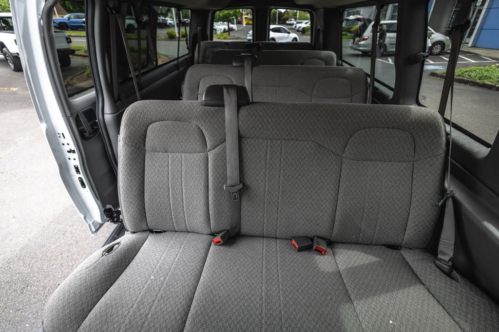 2025 Chevrolet Express 3500 LT Passenger