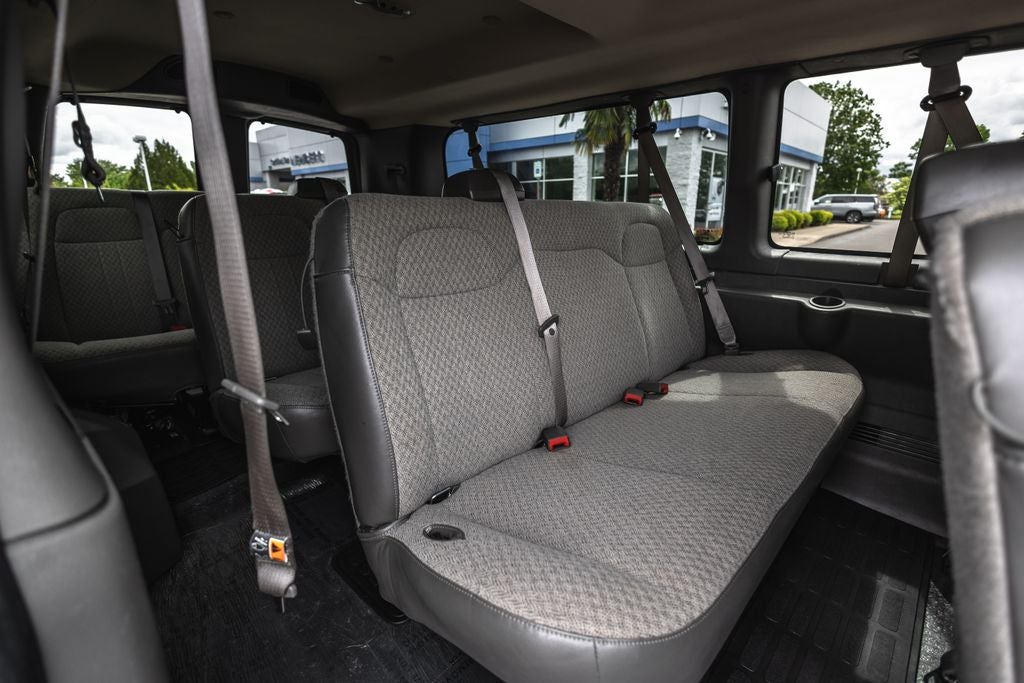 2025 Chevrolet Express 3500 LT Passenger