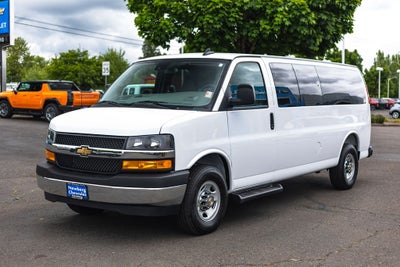 2025 Chevrolet Express 3500 LT Passenger