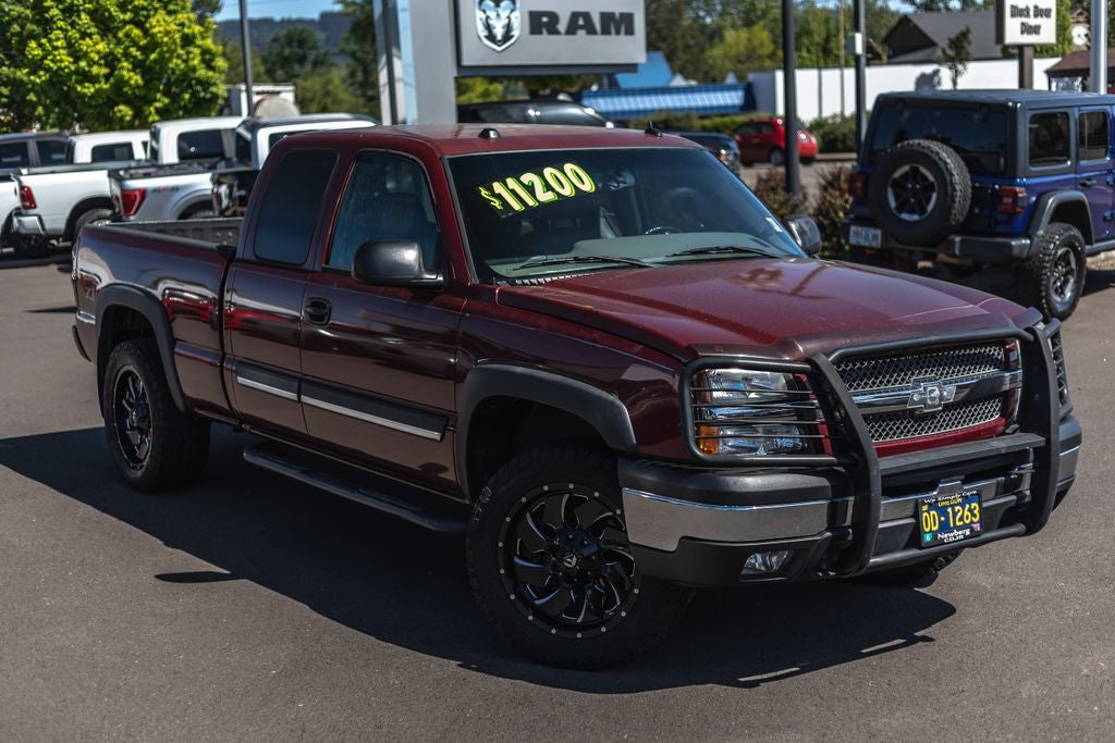 Used 2004 Chevrolet Silverado 1500 Z71 with VIN 1GCEK19T94Z139371 for sale in Tigard, OR
