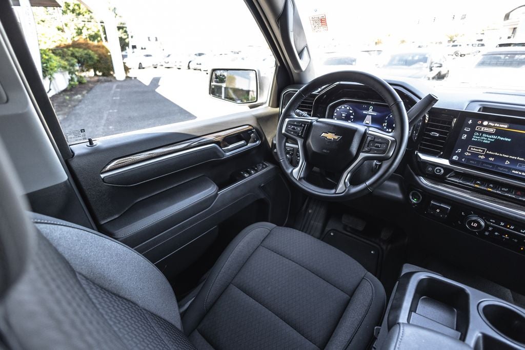 2025 Chevrolet Silverado 1500 LT LT1