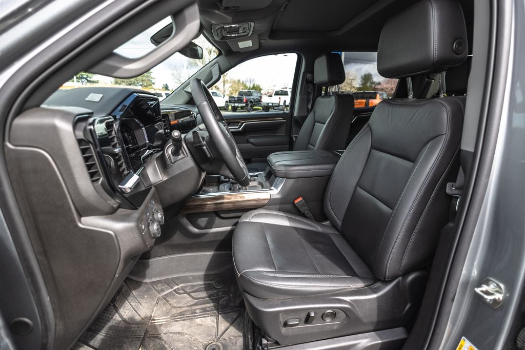 2025 Chevrolet Silverado 1500 RST