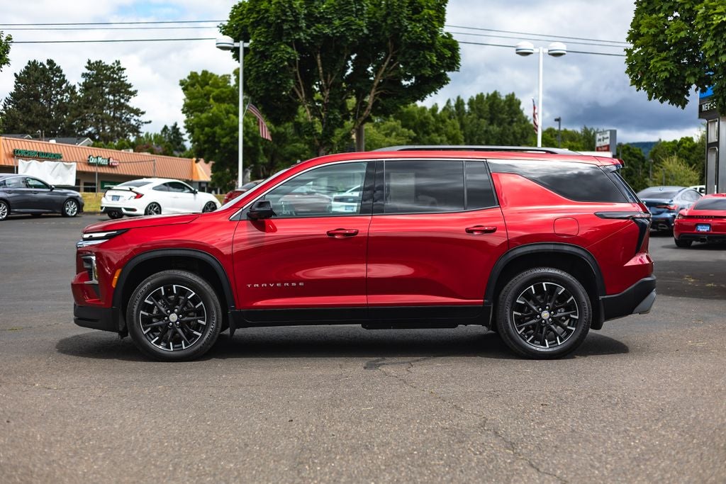 2025 Chevrolet Traverse LT 2LT