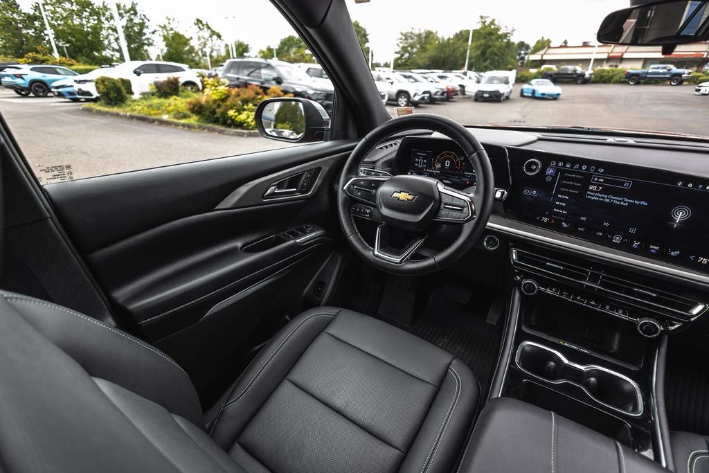 2025 Chevrolet Traverse LT 2LT