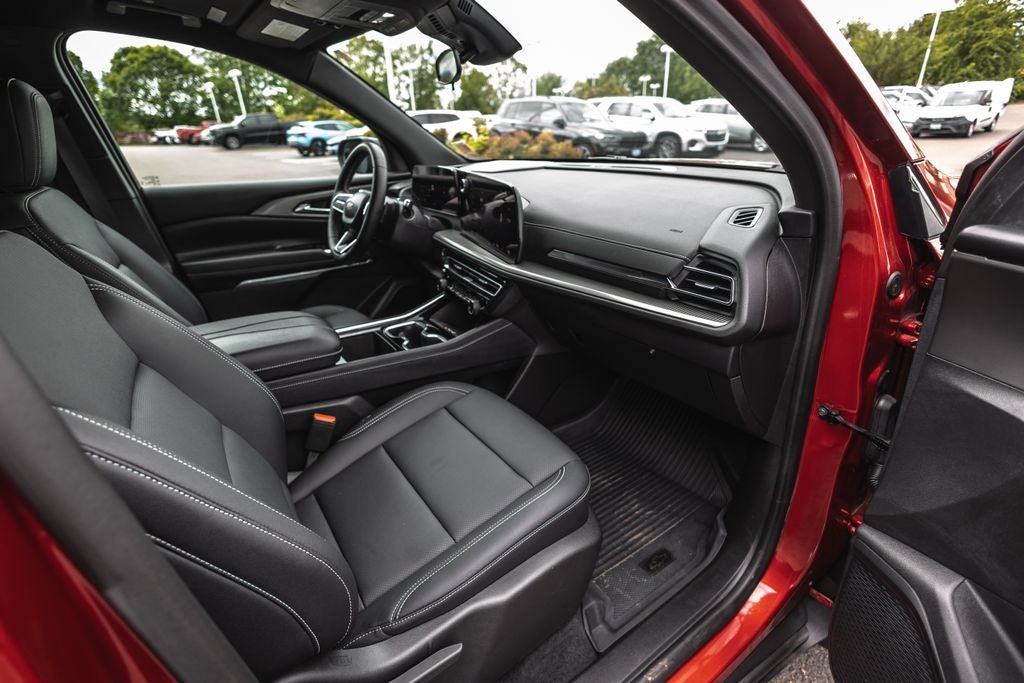 2025 Chevrolet Traverse LT 2LT