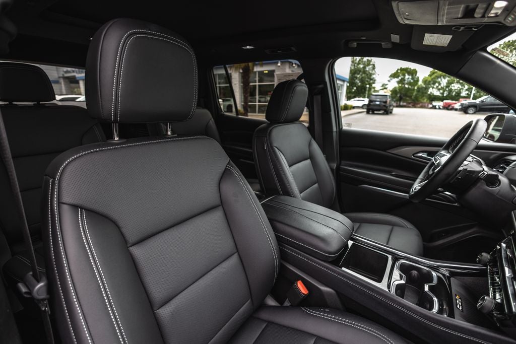 2025 Chevrolet Traverse LT 2LT