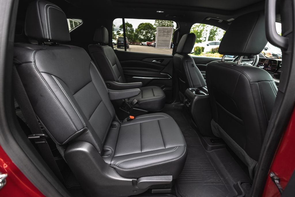 2025 Chevrolet Traverse LT 2LT