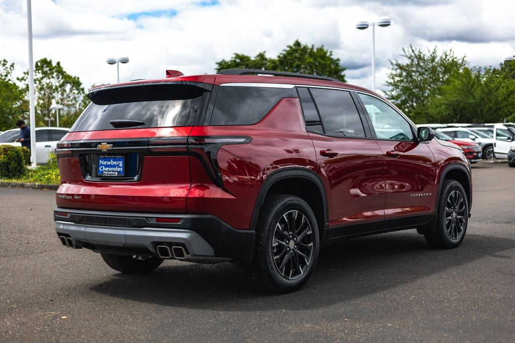 2025 Chevrolet Traverse LT 2LT