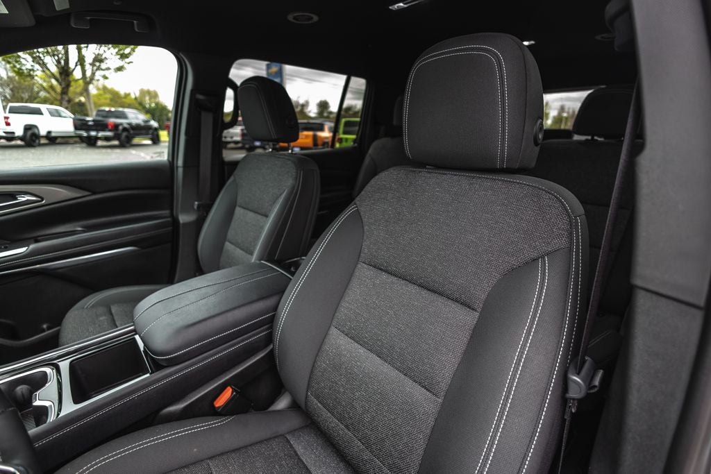 2025 Chevrolet Traverse LT 2LT