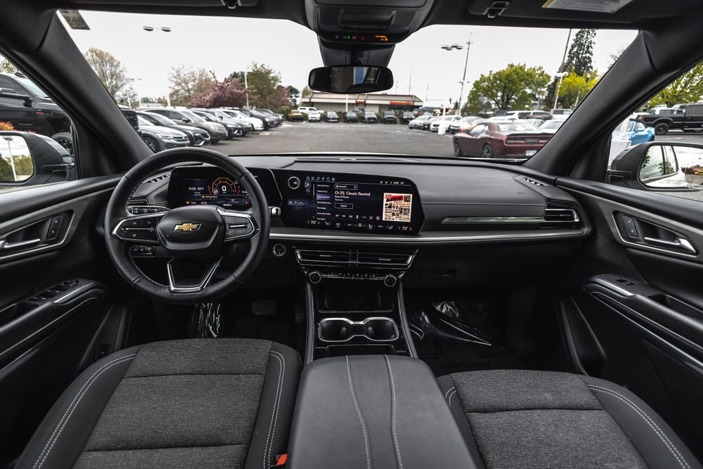 2025 Chevrolet Traverse LT 2LT