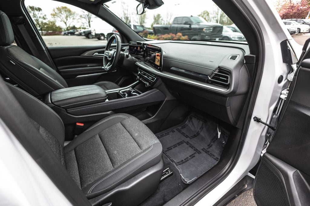 2025 Chevrolet Traverse LT 2LT