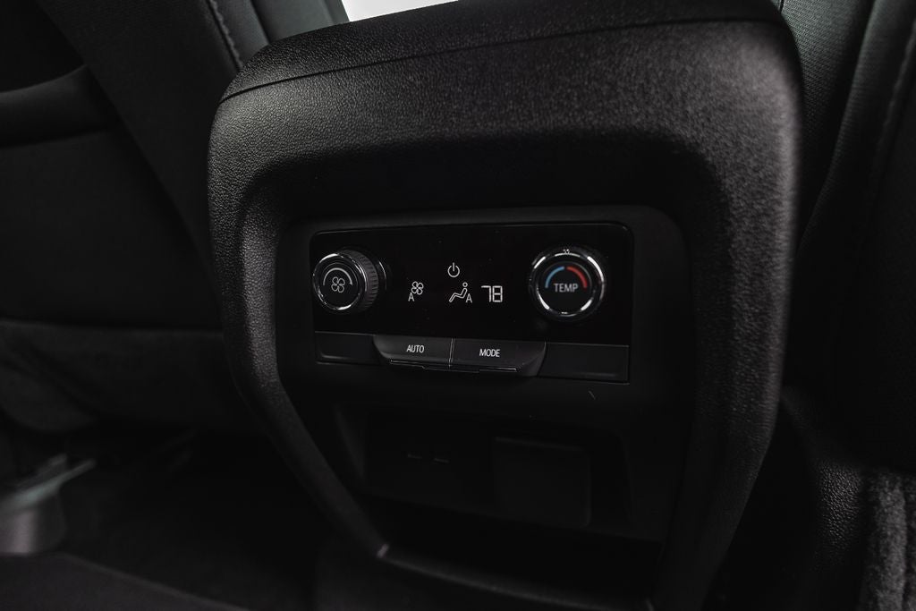 2025 Chevrolet Traverse LT 2LT