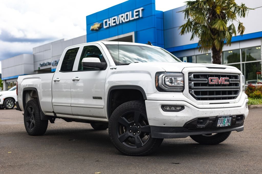 2016 GMC Sierra 4WD Double Cab Standard Box's photo