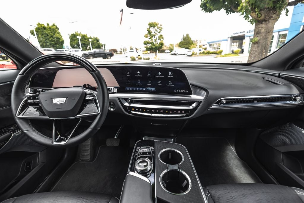 2024 Cadillac LYRIQ Sport