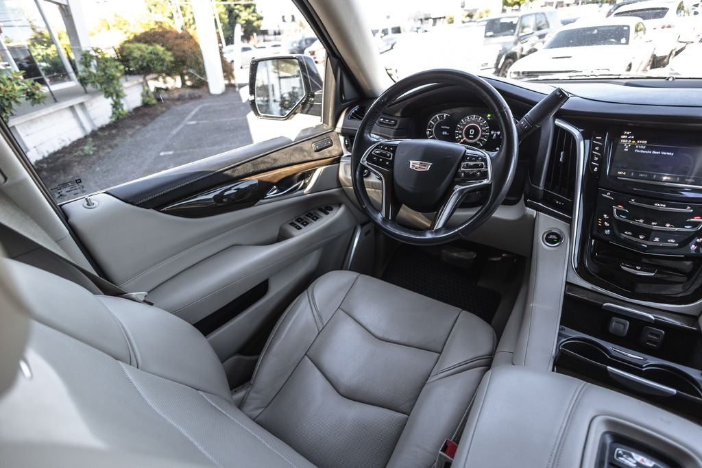 2020 Cadillac Escalade Luxury