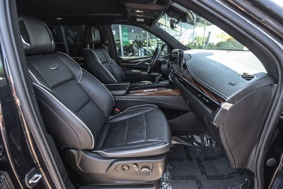 2022 Cadillac Escalade Premium Luxury