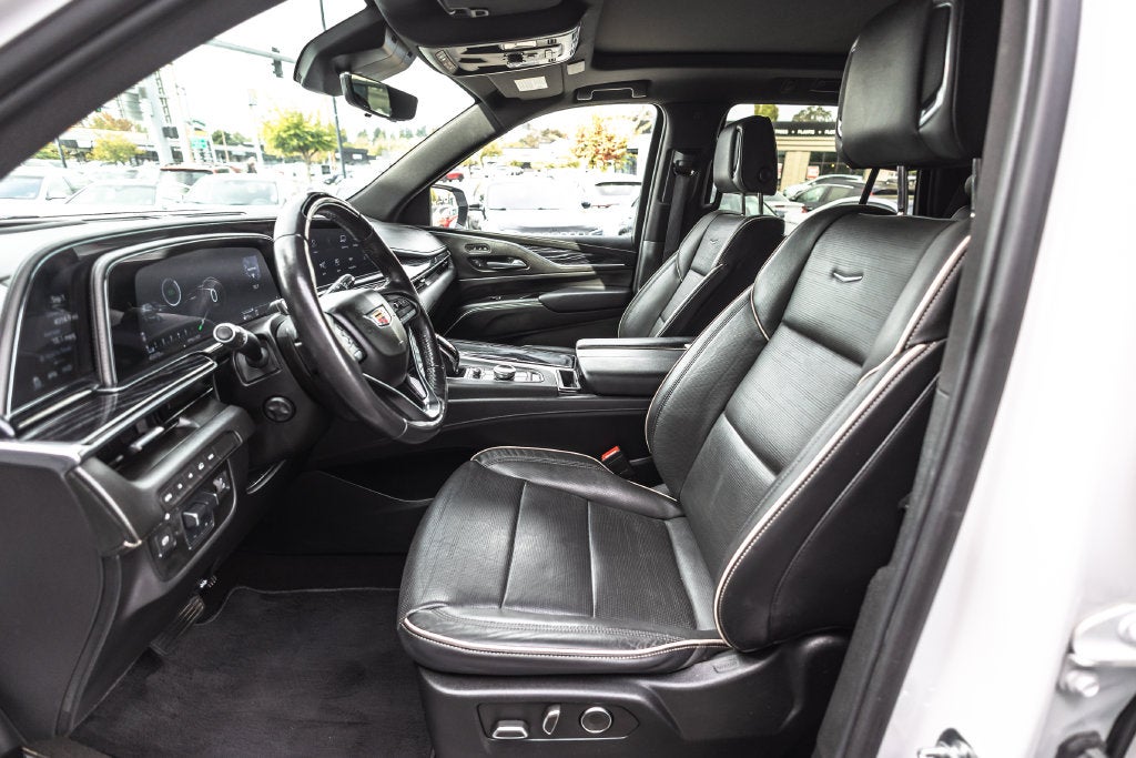 2023 Cadillac Escalade Sport