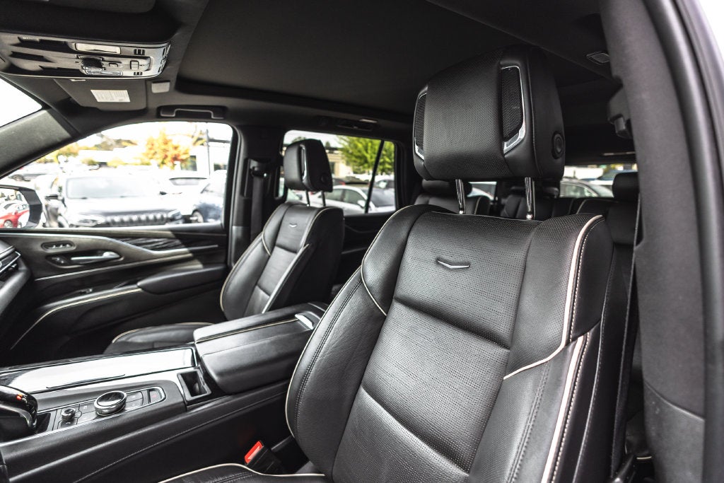2023 Cadillac Escalade Sport