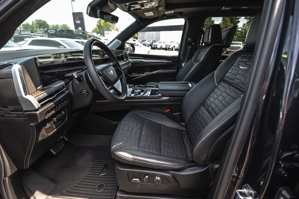 2025 Cadillac Escalade Sport Platinum
