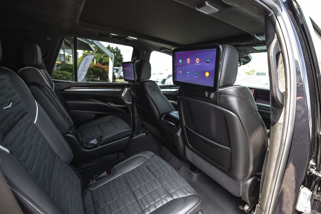 2025 Cadillac Escalade Sport Platinum