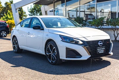 2025 Nissan Altima 2.5 SR