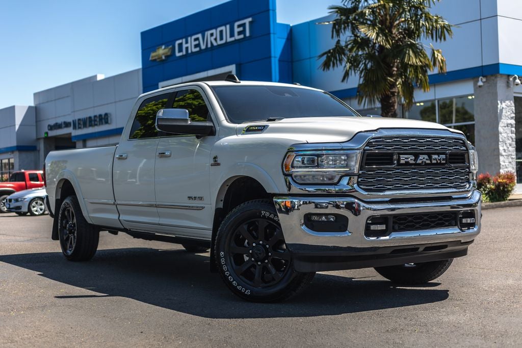 2022 RAM 3500 Limited 4X4 Crew Cab LWB's photo
