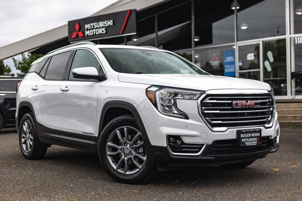 2024 GMC Terrain SLT AWD's photo