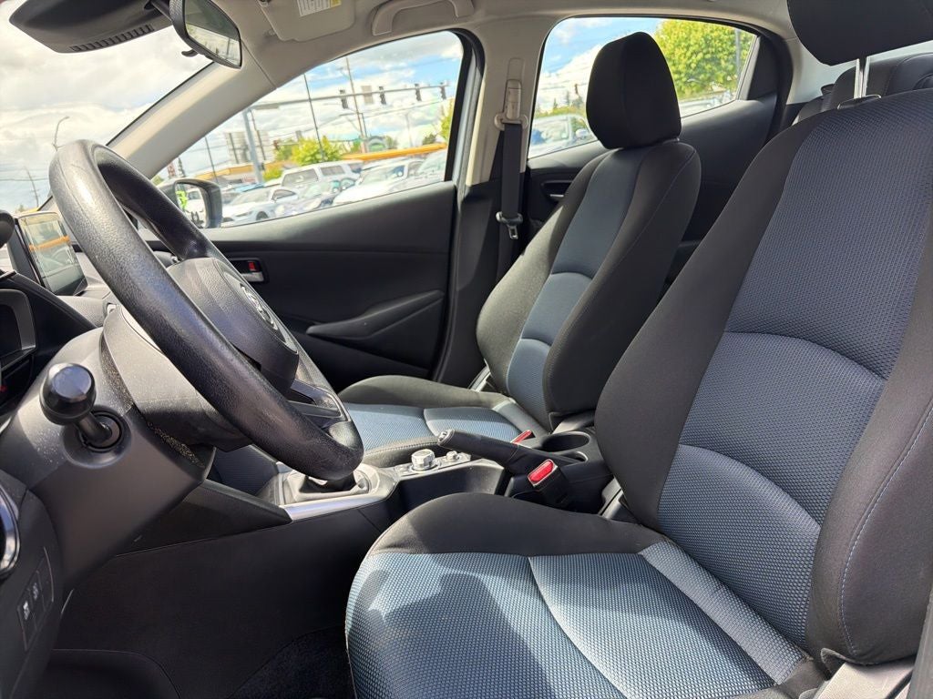 2019 Toyota Yaris L