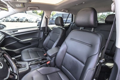 2016 Volkswagen Golf TSI SE 4-Door