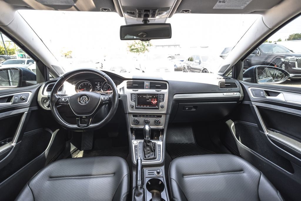 2016 Volkswagen Golf TSI SE 4-Door