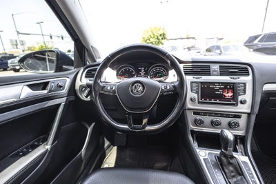2016 Volkswagen Golf TSI SE 4-Door