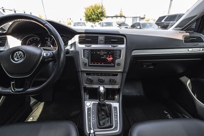 2016 Volkswagen Golf TSI SE 4-Door
