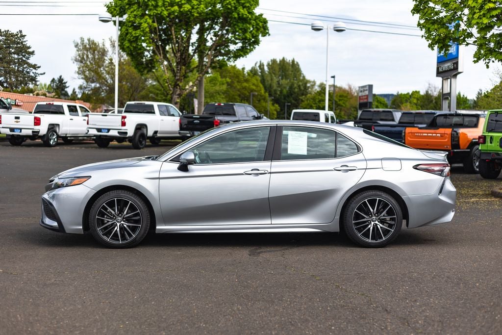 2024 Toyota Camry SE